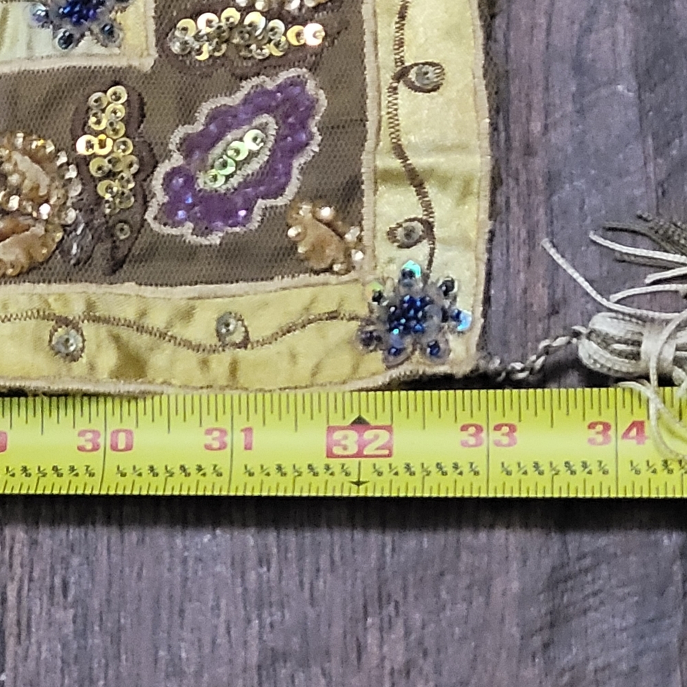 Handmade Indian Sequin Beaded Mesh Table Cloth - Picture 14 of 15